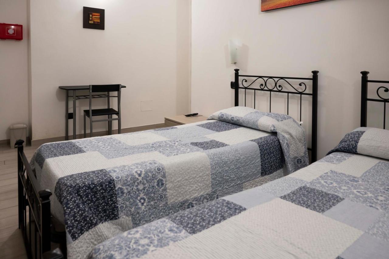 Bed and Breakfast Il Giardino Dell'Eden Acilia Exterior foto